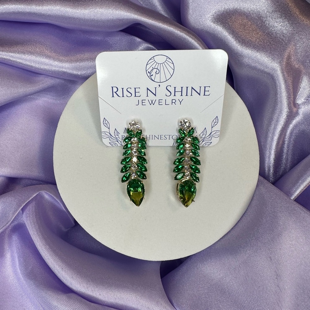 Luxury Leaf Drop Earring - Gold Plated